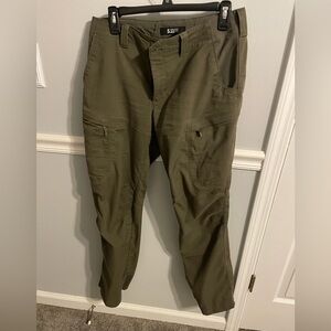 Women’s 5.11 apex pant size 10